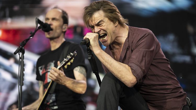 Die Toten Hosen werden einer der drei Headliner sein.