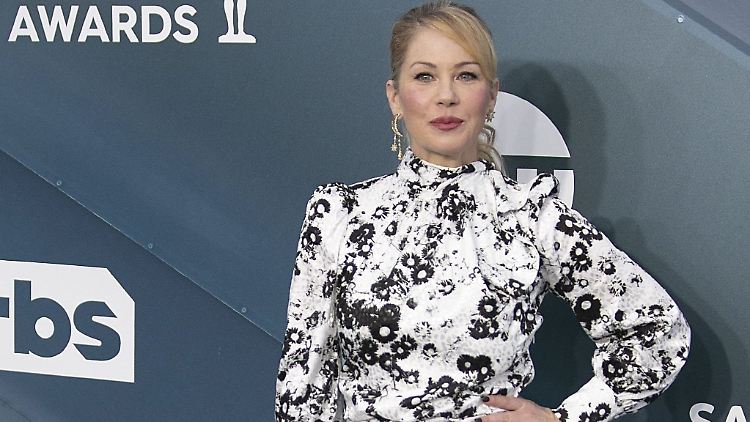 Die US-Schauspielerin Christina Applegate leidet oft an starken Symptomen ihrer MS-Erkrankung.