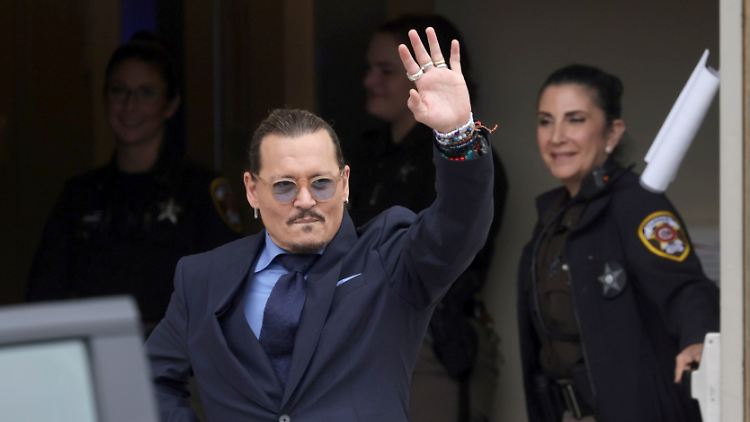 Anfang Juni ging Johnny Depp aus dem Verleumdungsprozess gegen seine Ex-Frau Amber Heard größtenteils als Sieger hervor.