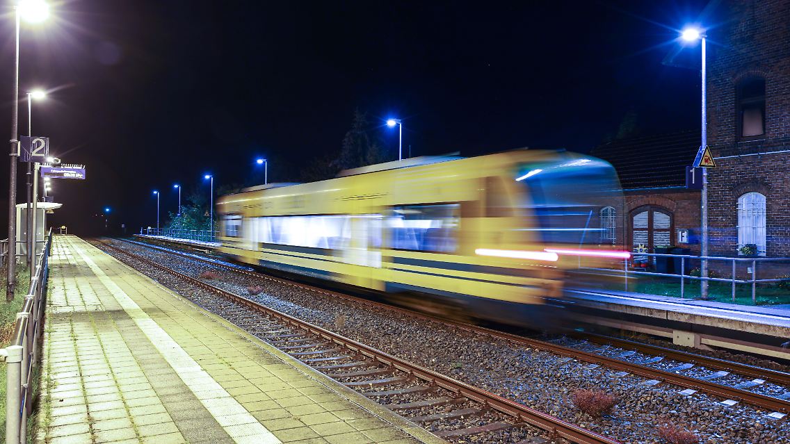 381588536.jpg
