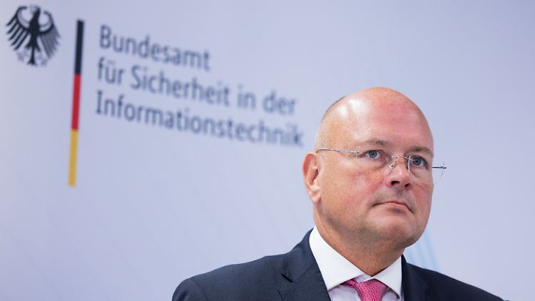 "Der Eilantrag ist am vergangenen Montag hier eingegangen", bestätigte eine Sprecherin des Verwaltungsgerichts Köln.