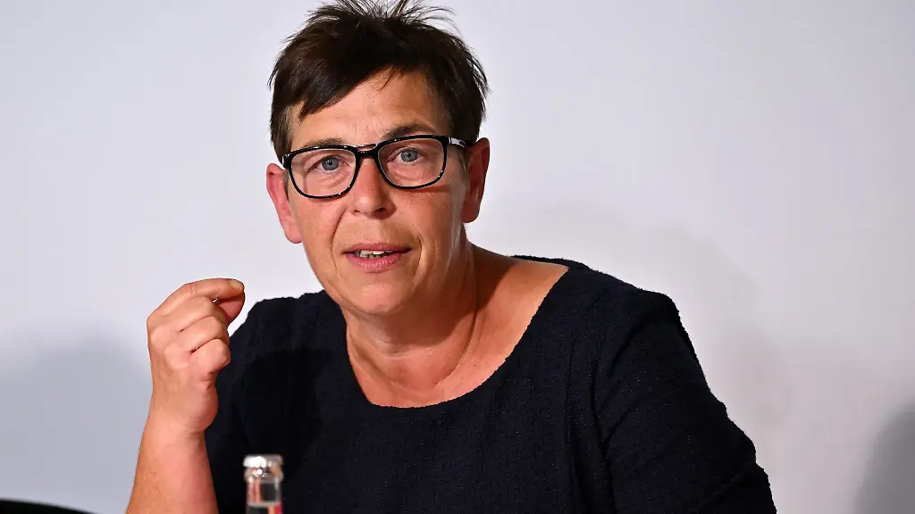 Anja-Mueller-Die-Linke-Vorsitzende-des-Petitionsausschuss-des-Thueringer-Landtags