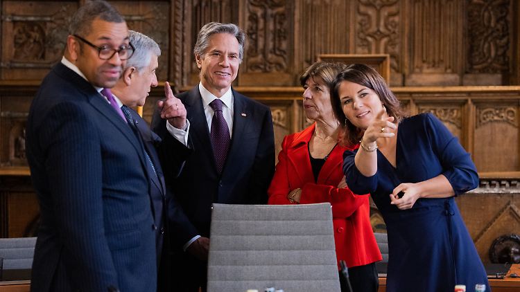 Beim zweiten Tag der Beratungen von Außenministerin Baerbock mit den G7-Partnern stand erneut Russland im Fokus.