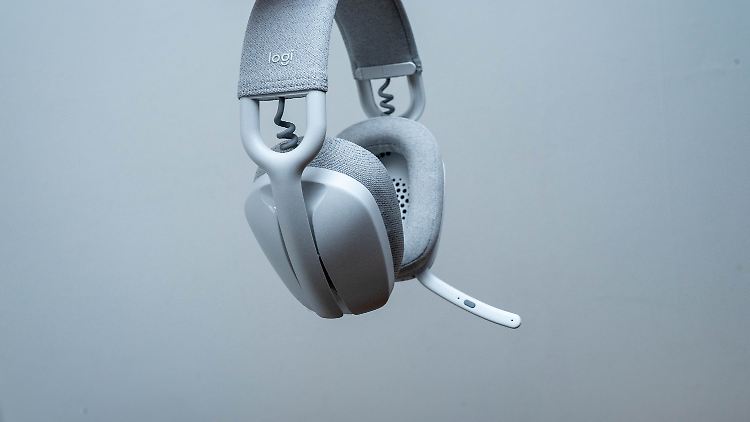 Den Logitech Zone Vibe 100 gibt es auch in den Farben Grafit und Rosa.