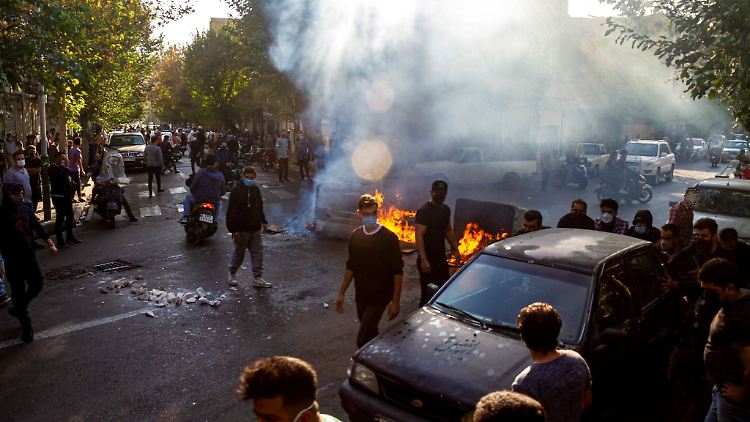 Die Proteste richten sich gegen das Regime im Iran.
