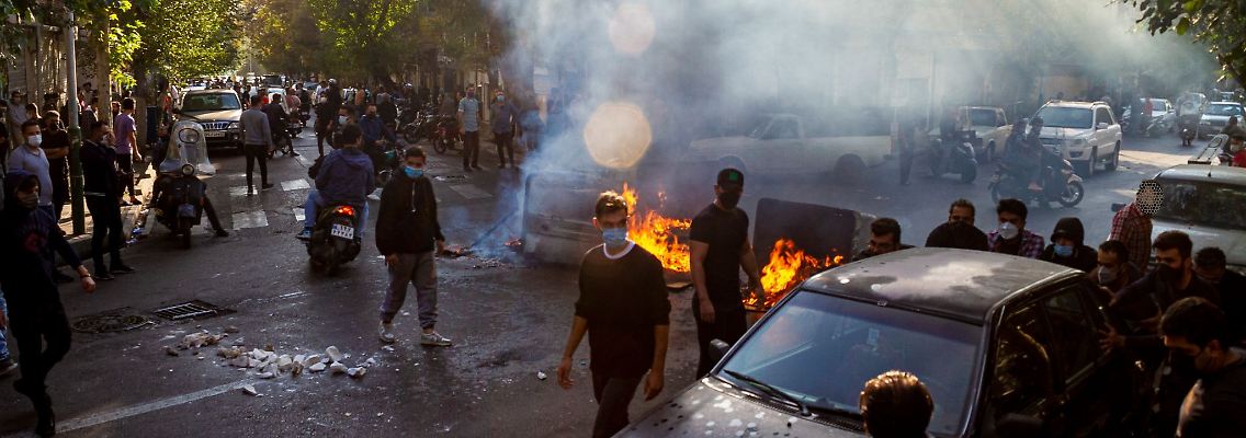Die Proteste richten sich gegen das Regime im Iran.