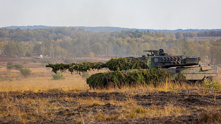 Laut Makeiev gibt es Gespräche mit der Bundesregierung über die Lieferung von Leopard-2-Kampfpanzern.