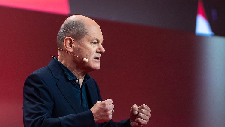 Scholz beim SPD-Debattenkonvent: Der Kanzler fordert von Russland eine klare Geste gegen den Einsatz von Atomwaffen und verteidigt seine China-Reise.