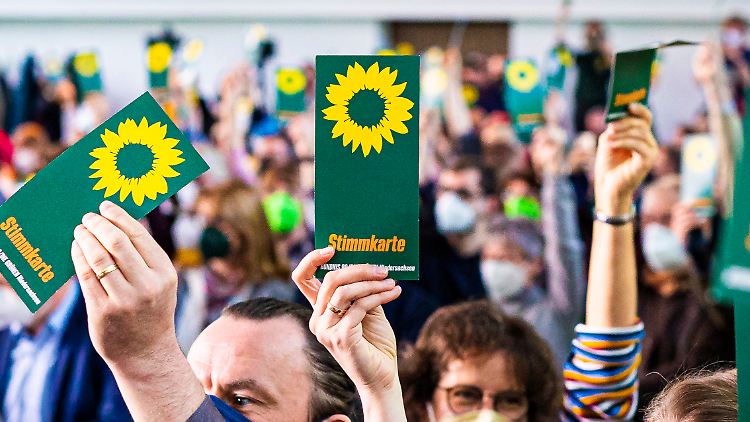 Eine breite Mehrheit votierte auf dem außerordentlichen Parteitag der Grünen für die Zusammenarbeit.