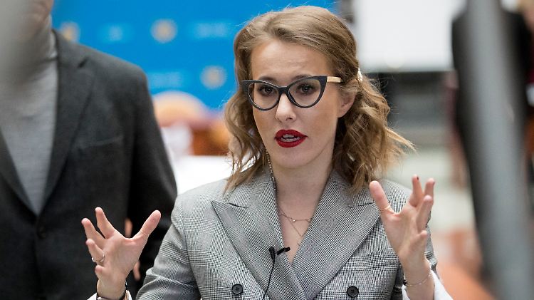 Xenia Sobtschak floh vor wenigen Tagen nach Litauen, jetzt ist sie wieder in Russland.