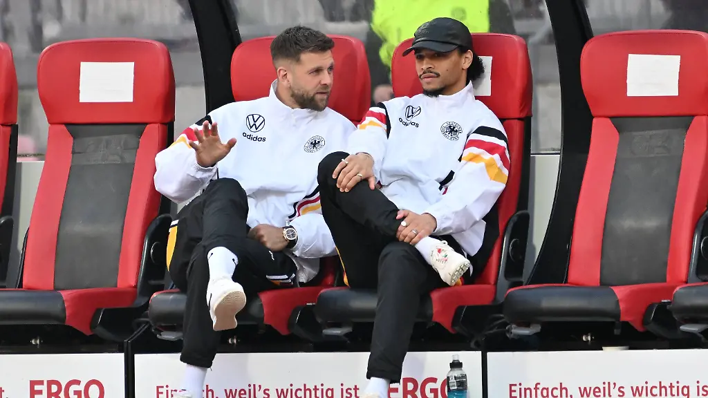 5927a2f8fac7224f25ce0bf9019deb7b