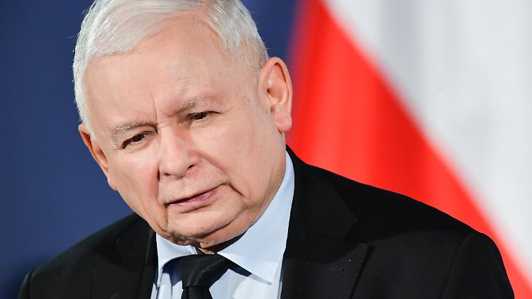 Jaroslaw Kaczynski hat eine sehr eigene Theorie für die niedrigen Geburtenraten. Einen Zusammenhang mit dem restriktiven Abtreibungsrecht sieht er nicht.