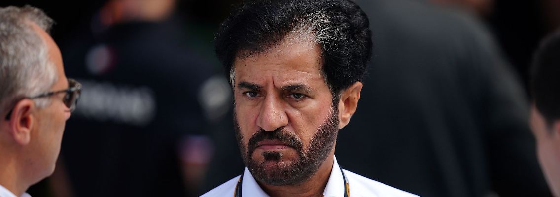 Automobil-Weltverbandspräsident Mohammed ben Sulayem (l) kritisiert den Hass im Netz.