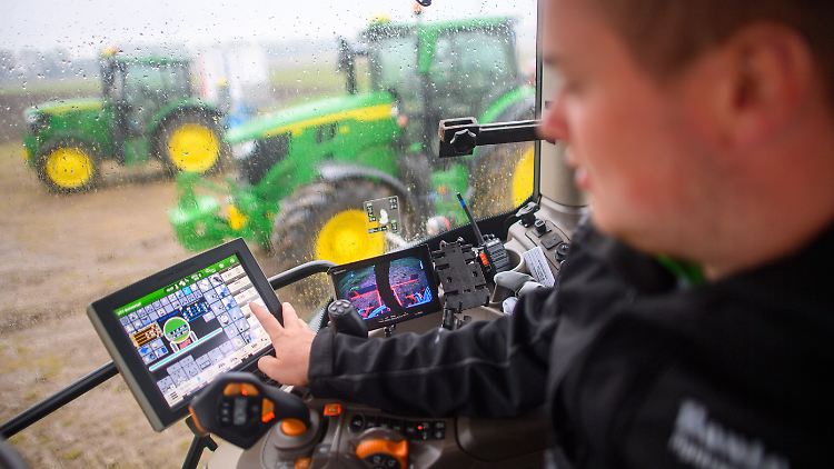 In der Landwirtschaft ist inzwischen vieles digitalisiert, unter anderem die Traktoren.