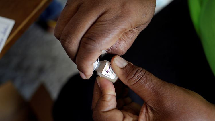 "Zwischen 2017 und 2021 wurden weniger als 20 größere Cholera-Ausbrüche pro Jahr gemeldet. In diesem Jahr sind es bereits mindestens 29", sagte die Leiterin von Ärzte ohne Grenzen.
