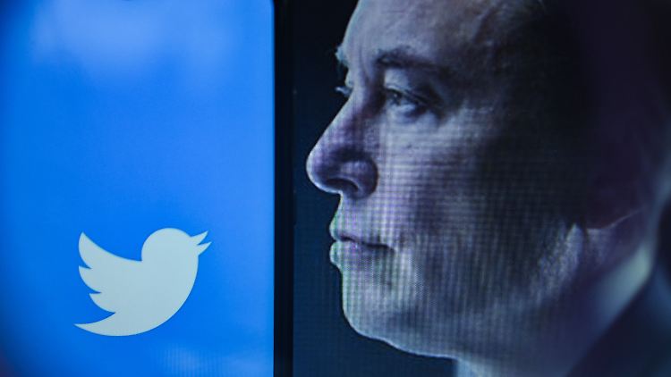 Inhaber verifizierter Accounts, die keine acht Dollar im Monat bezahlen wollen, werden in einigen Monaten ihre Häkchen verlieren, so Elon Musk.