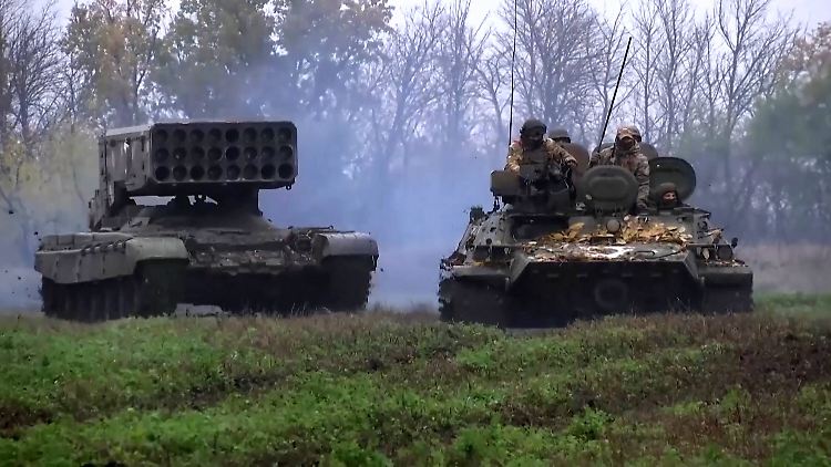 Russische Kämpfer in der Region Luhansk im Einsatz. 