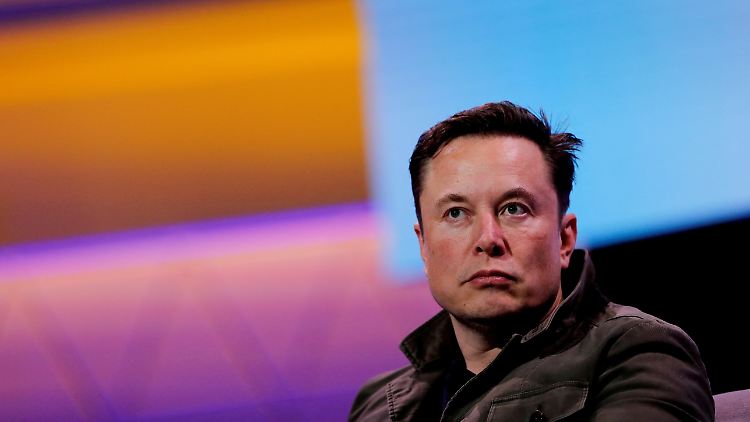 Tesla-Investoren finden Musks Neuerwerb nicht so überzeugend. 