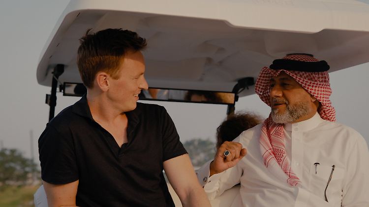 Khalid Salman rudert zurück, ein wenig.