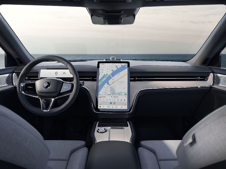 Das Fahrer-Monitoring-System erkennt, wenn die Person am Lenkrad unkonzentriert, müde oder abgelenkt ist.