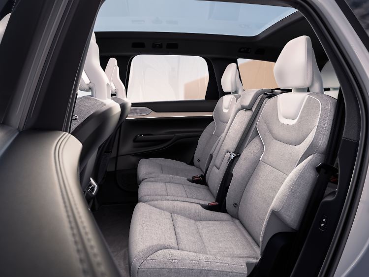 Volvo verwendet statt Leder "Nordico", hergestellt aus Vinyl, recycelten PET-Flaschen und Korkresten.