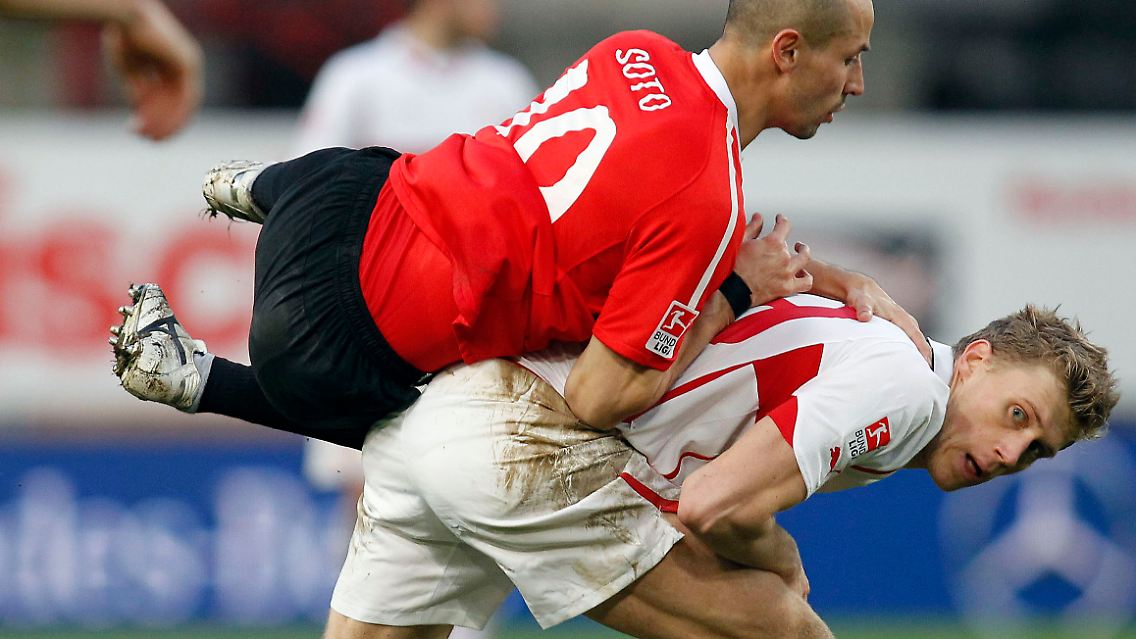 Der VfB Stuttgart ist nach seinem Sieg punktgleich mit Köln.
