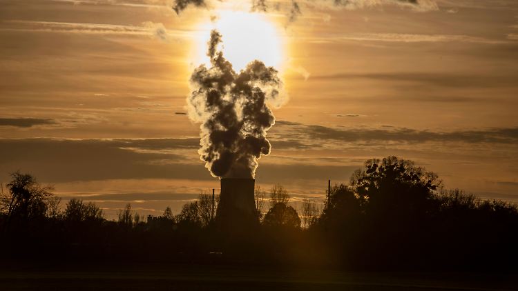 Die Ampel betont, am Atomausstieg im Kern festzuhalten.