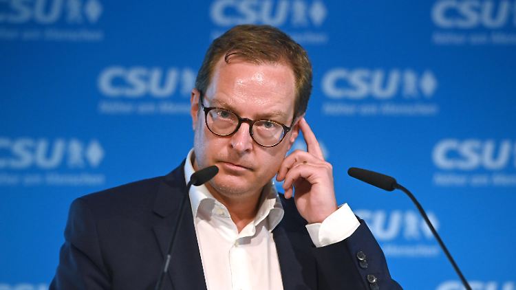 Martin Huber hatte die LMU nach Plagiatsvorwürfen "aus Gründen der Transparenz" selbst gebeten, seine Arbeit erneut zu überprüfen.