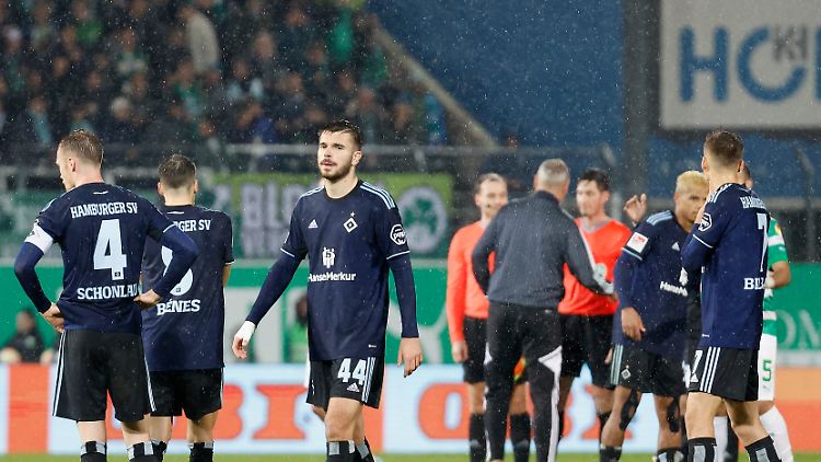Mario Vuskovic (Nummer 44) droht eine längere Sperre.