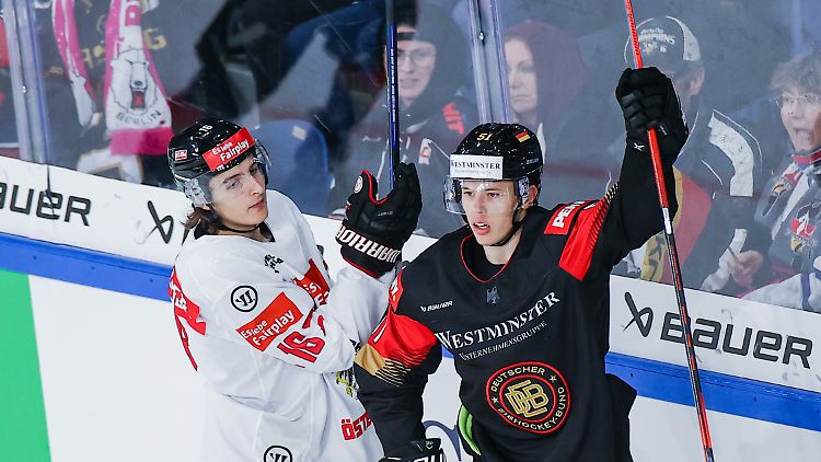 Unerfahren, aber stark. Die DEB-Cracks beim Deutschland-Cup.