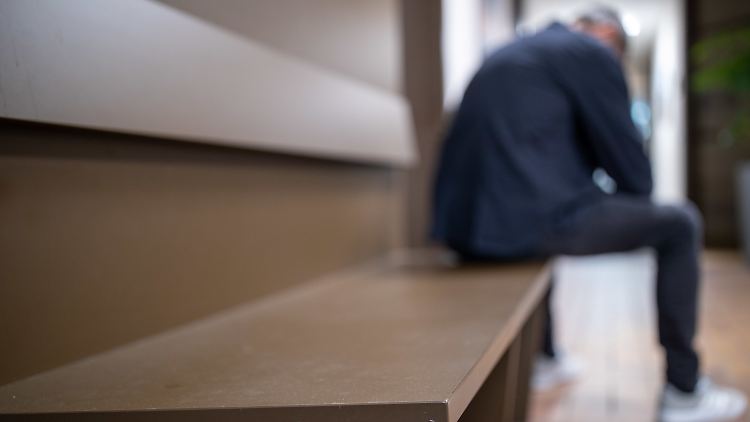 Oft nutzen windige Geschäftemacher die Verunsicherung von Menschen aus.