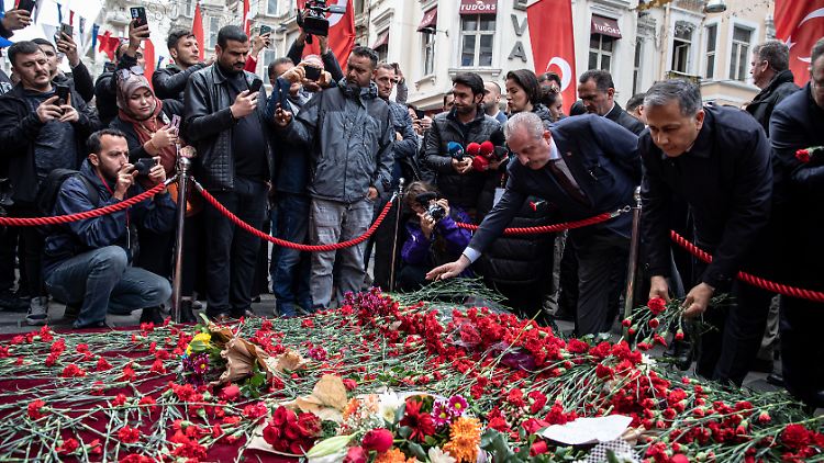 Sechs Menschen kamen bei dem Bombenanschlag ums Leben.