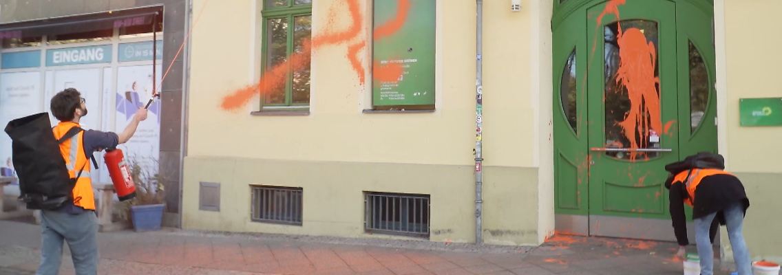 382649456.jpg