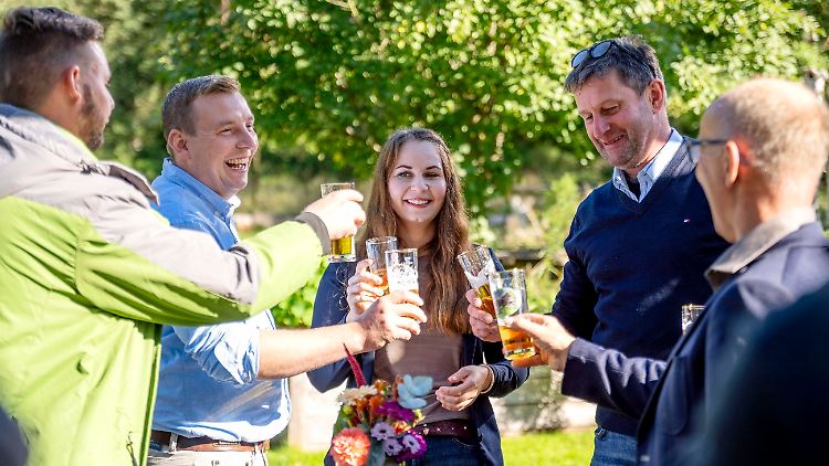 Ein Prosit auf das Staffelfinale!