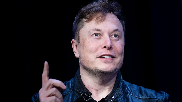 Seit seiner Machtübernahme krempelt Musk Twitter im Eiltempo um. 