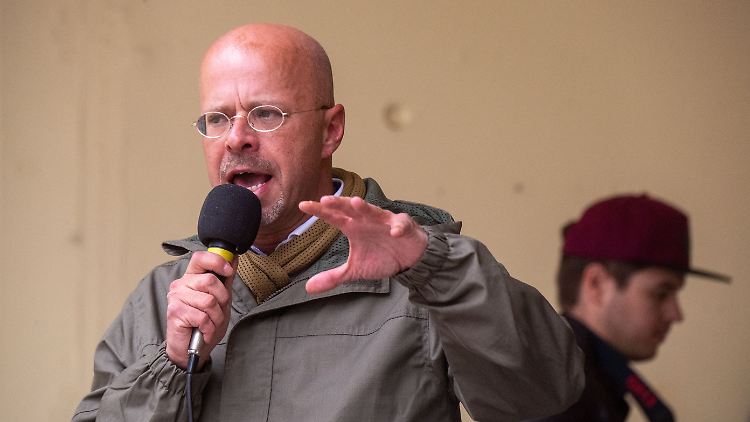 Andreas Kalbitz, parteilos.