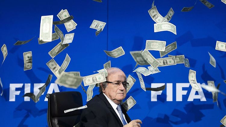 Joseph "Sepp" Blatter war von 1998 bis 2015 Präsident der FIFA.