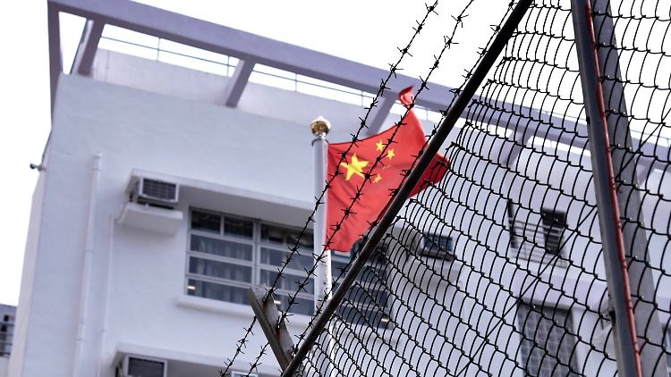 In den Klagen gegen die Führung Chinas geht es um Belästigung, Verfolgung, Überwachung und Erpressung.