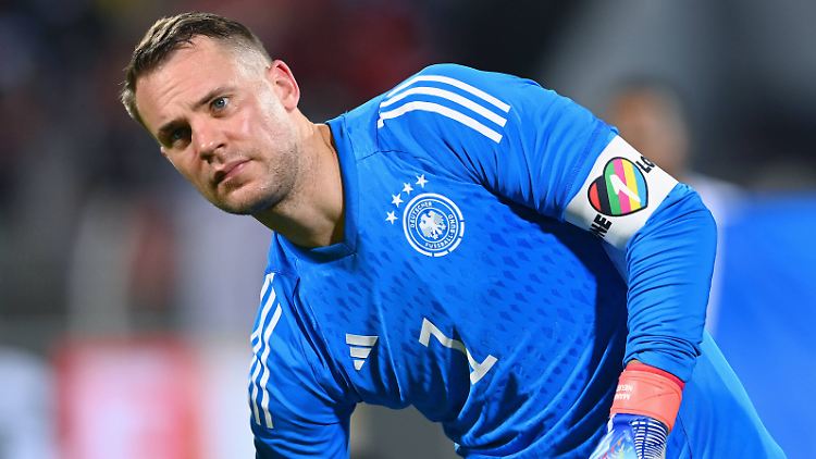 Beim letzten Testspiel vor der WM im Oman lief Neuer mit der One-Love-Botschaft auf.