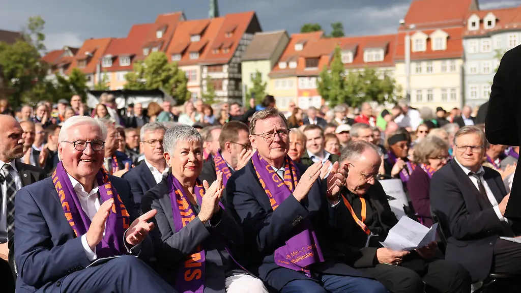 a392732a187b63c3c9bdb3bc66c9650a