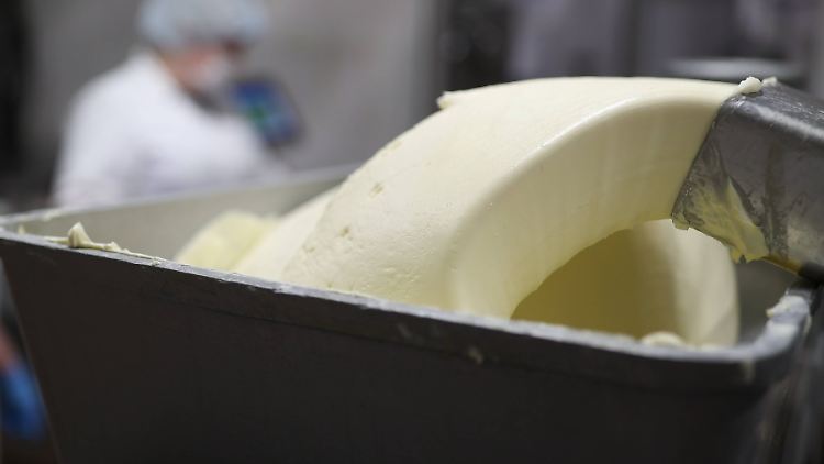 Besonders drastisch ist mit 66 Prozent gegenüber dem Vorjahresmonat der Butterpreis gestiegen. 