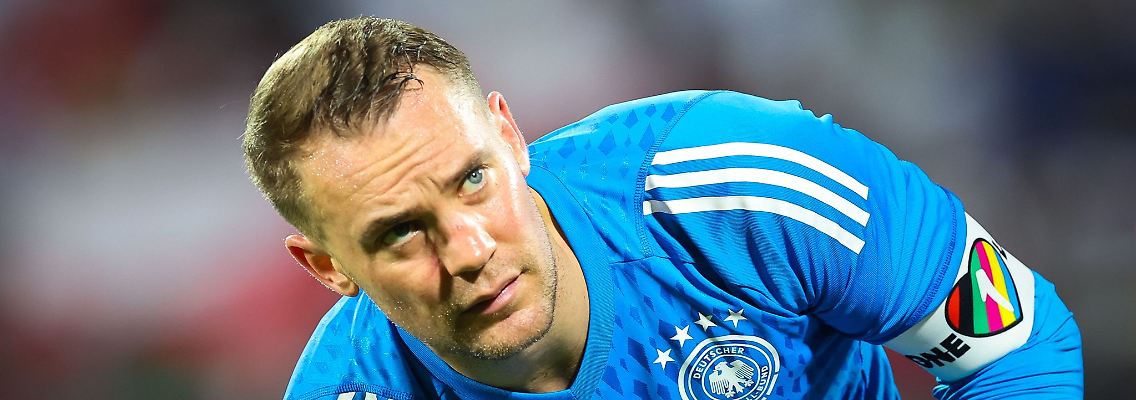 DFB-Kapitän Manuel Neuer mit der "One Love"-Kapitänsbinde.