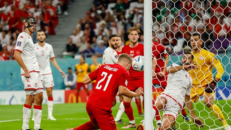 Kein Tor: Andreas Cornelius hatte den Siegtreffer auf dem Kopf.