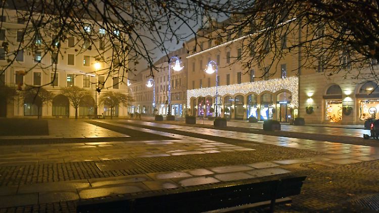 Der Wittelsbacher Platz in München während einer von der bayerischen Landesregierung verhängten Ausgangssperre.