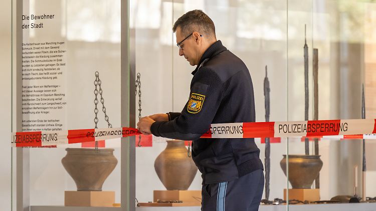 Wissenschaftliche oder kulturelle Werte sind den Räubern offenbar egal.