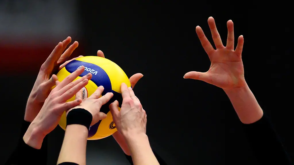 Volleyball-Frauen-Bundesliga-Dresdner-SC-SSC-Palmberg-Schwerin-Hauptrunde-10-Spieltag-in-der-Margon-Arena