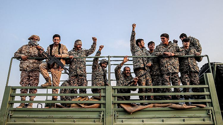 Die Revolutionsgarde bildet zusammen mit der regulären Armee die Streitkräfte des Iran.