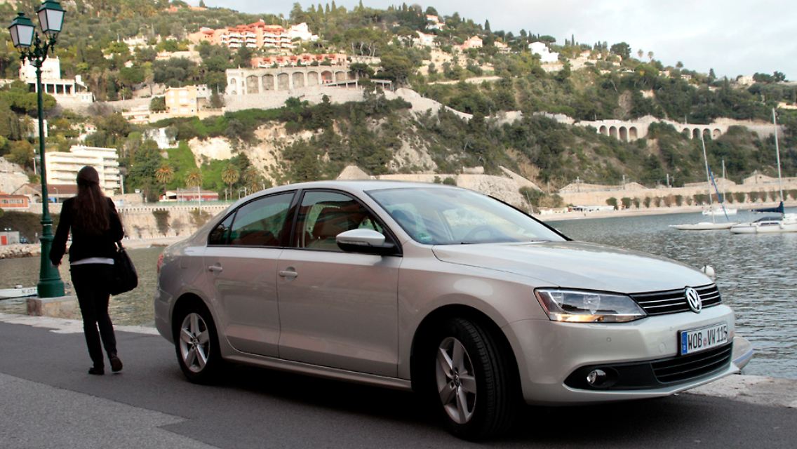 Mit 4,64 Metern Länge übertrifft der Jetta den Golf um mehr als 40 Zentimeter.