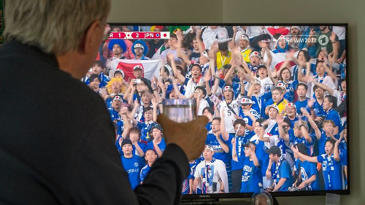 Die Japaner verhagelten dem DFB den WM-Auftakt. Allzu viele Menschen in Deutschland sahen das aber nicht.