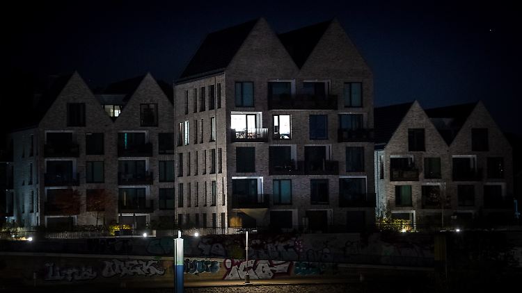 Der ein oder andere Energieanbieter dürfte bei seiner Preisbildung auch die Strom- und Gaspreisbremse genau im Blick haben.